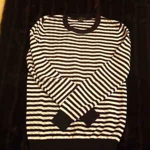 Women's Theory sweater Size P